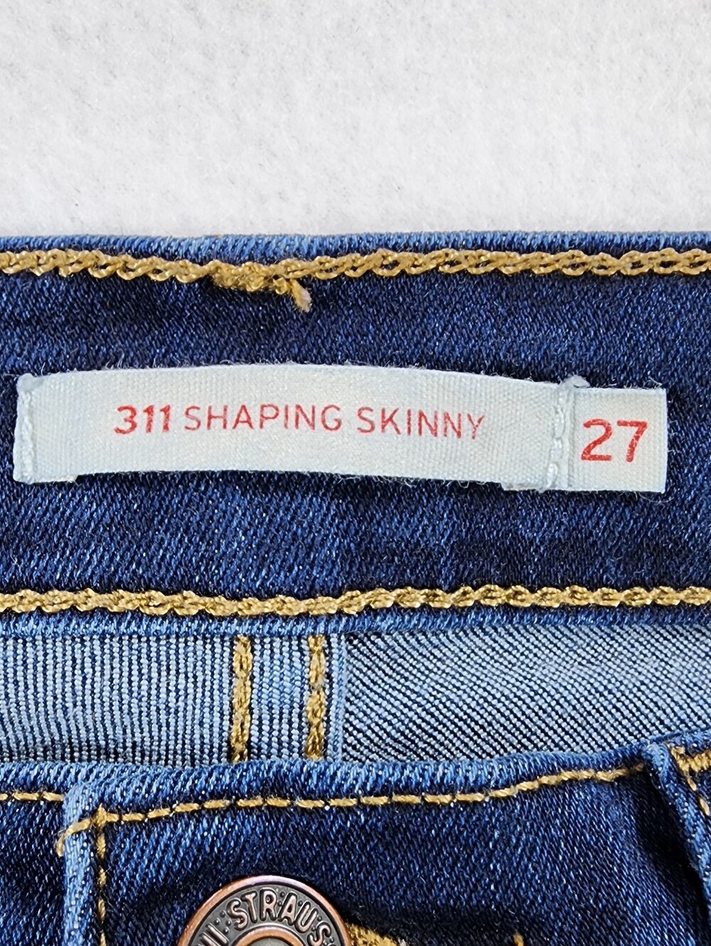 Levi's 311 Shaping Skinny Jeans Women's 27 Dark Wash Mid Rise Stretch - Picture 2 of 12